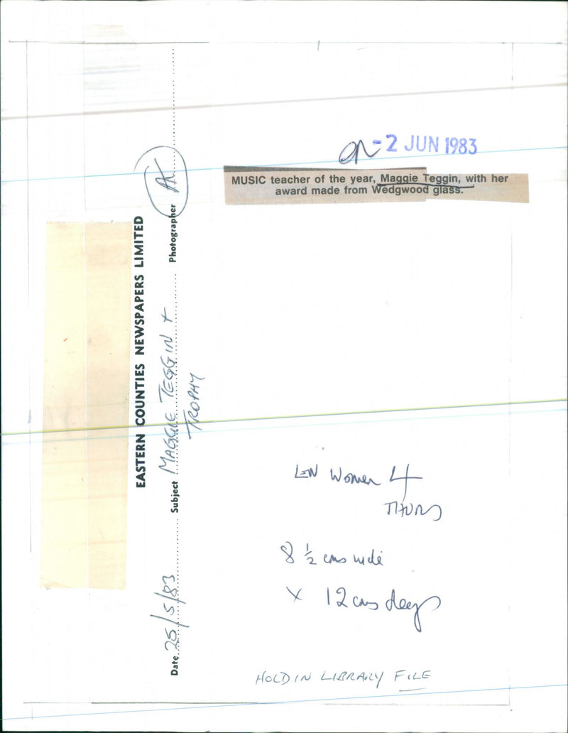 1983 EASTERN MUSIC - Vintage Photograph