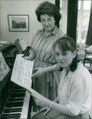 1987 STYLE ROCK MUSIC - Vintage Photograph