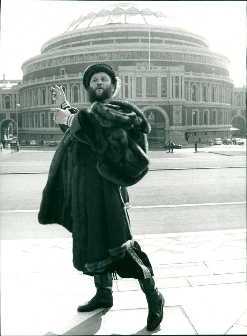 Ivan Rebroff outside Albert Hall in London - Vintage Photograph