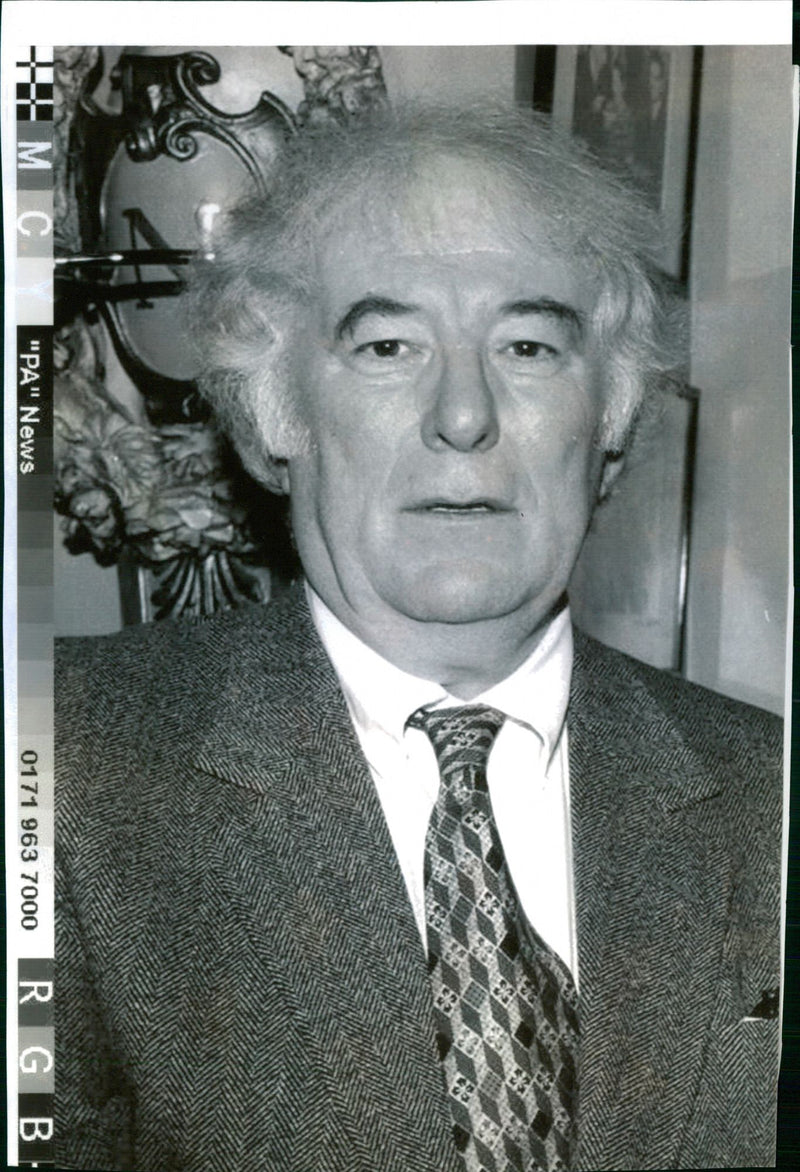 POET NOBEL PRIZE LITERATURE - Vintage Photograph