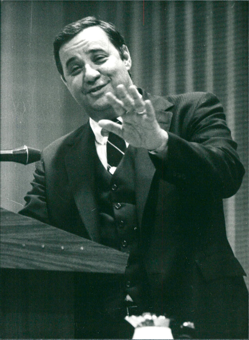 Thomas Bertram Lance formerly one of President Jimmy Carter's closest and most powerful advisers, he was forced to resign as Director of the Office of Management and Budget after revelations. - Vintage Photograph