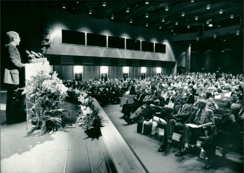 1985 TANK ABOUT ACADEMICS CALLED SACO SACOSSR PAOLO RODRIGUEZ INST - Vintage Photograph