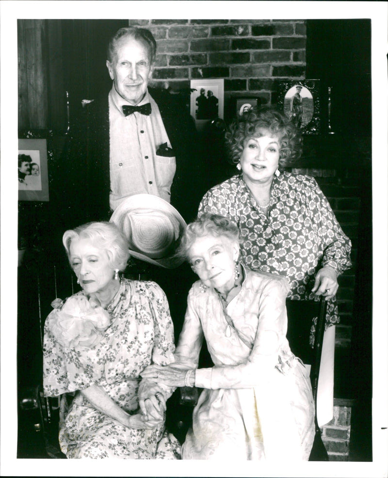 Bette Davis, Vincent Price, Lillian Gish och Ann Sothern i filmen The Whales of August - Vintage Photograph