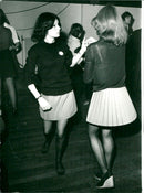 OTHER PUBLICATION PICA TWIST DESK DISCLOSED DUKE KEYSTONE BRITAIN FESTIVAL - Vintage Photograph