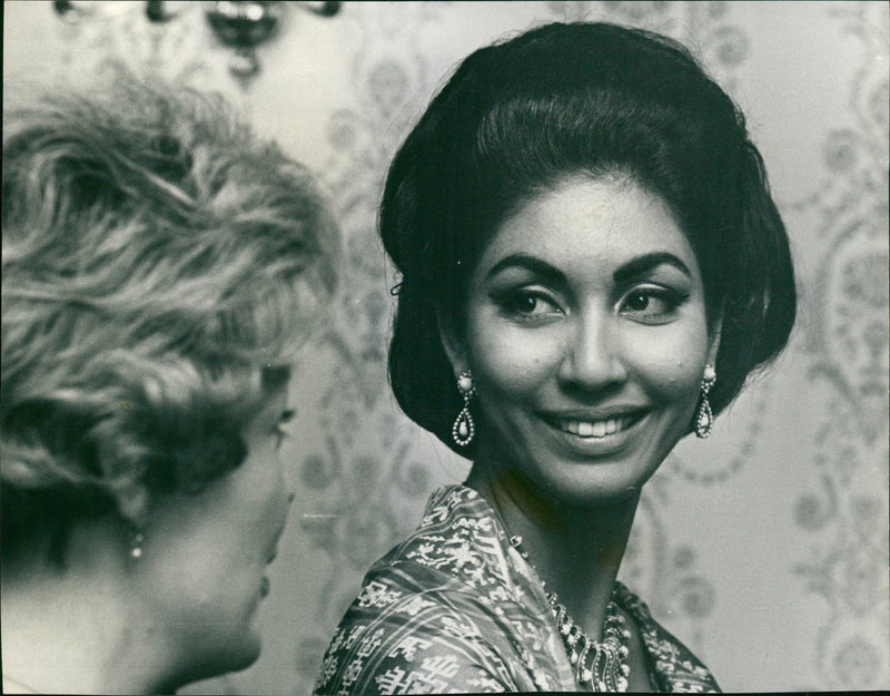 Reita Faria, Miss World 1963, at the Castle Hotel in Norwich. - Vintage Photograph