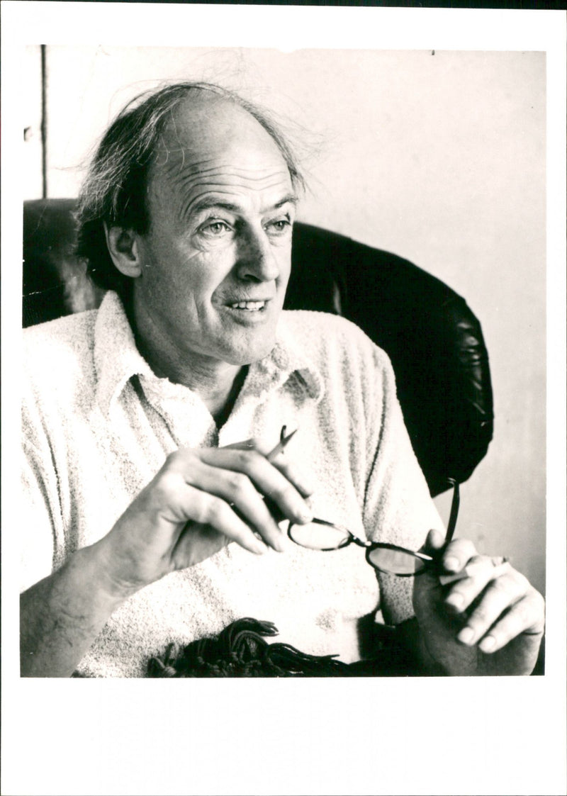 Roald Dahl - Vintage Photograph