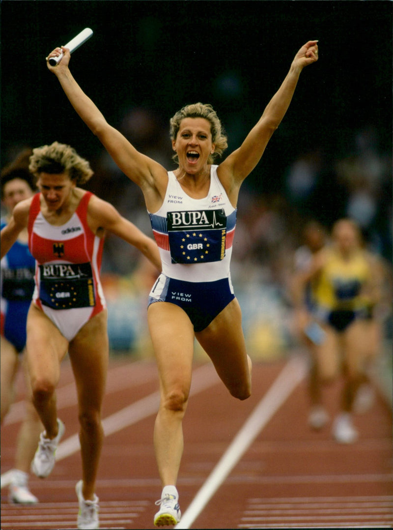 Sally Gunnell - Vintage Photograph