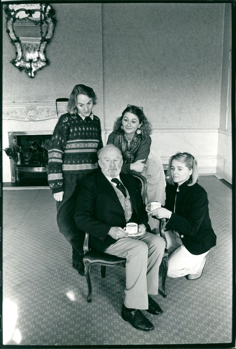 Cyril Cusack & Family - Vintage Photograph