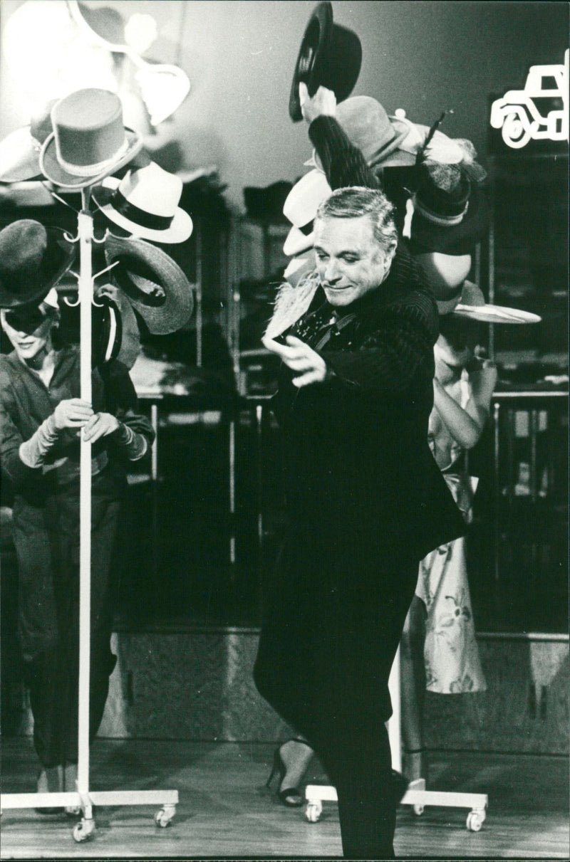 Gene Kelly in the musical "Xanadu" - Vintage Photograph
