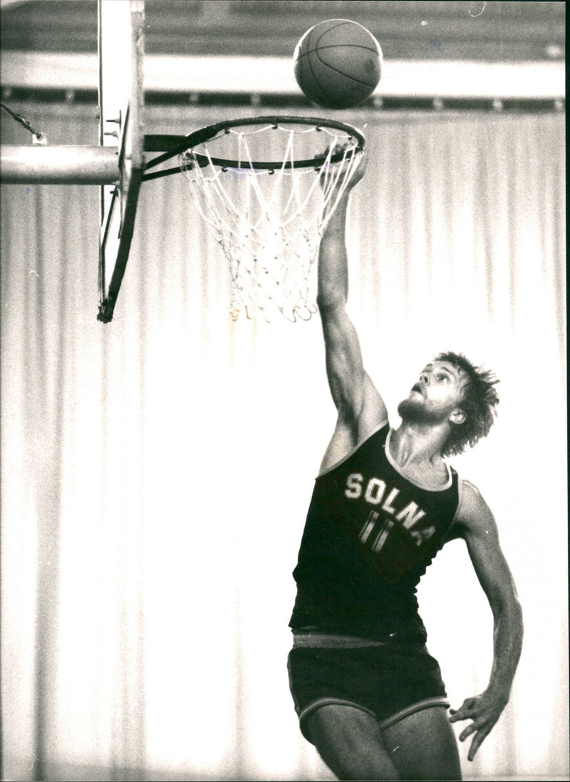 Swedish basketball player Leif Yttergren - Vintage Photograph