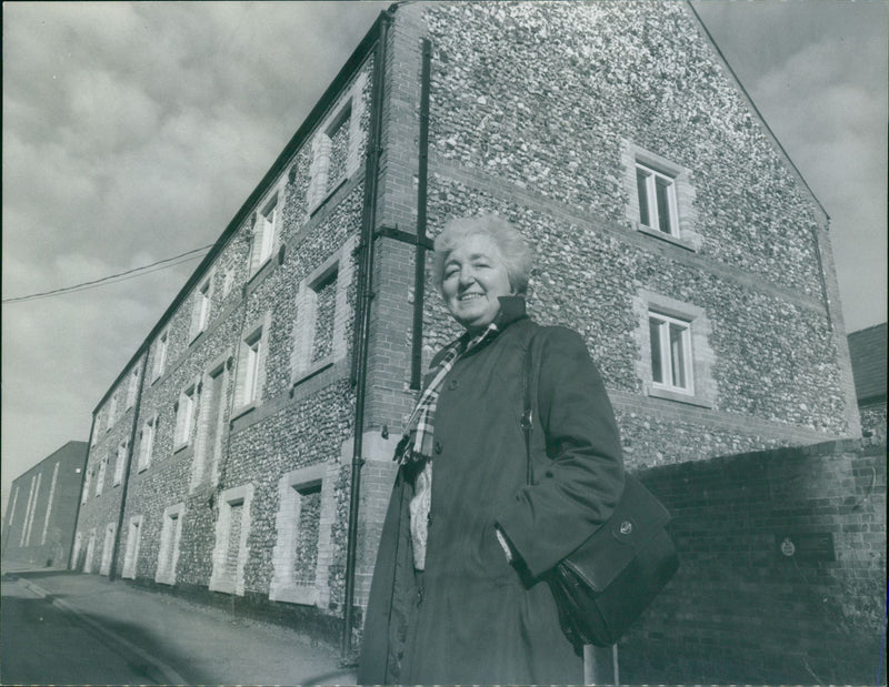 1986 STAGE MEMBER MUSIC - Vintage Photograph