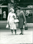 1980 OTHER OVERCOMMITTED PICA DESK GERMANY ACT STAR DUKE JOHN WIFE - Vintage Photograph