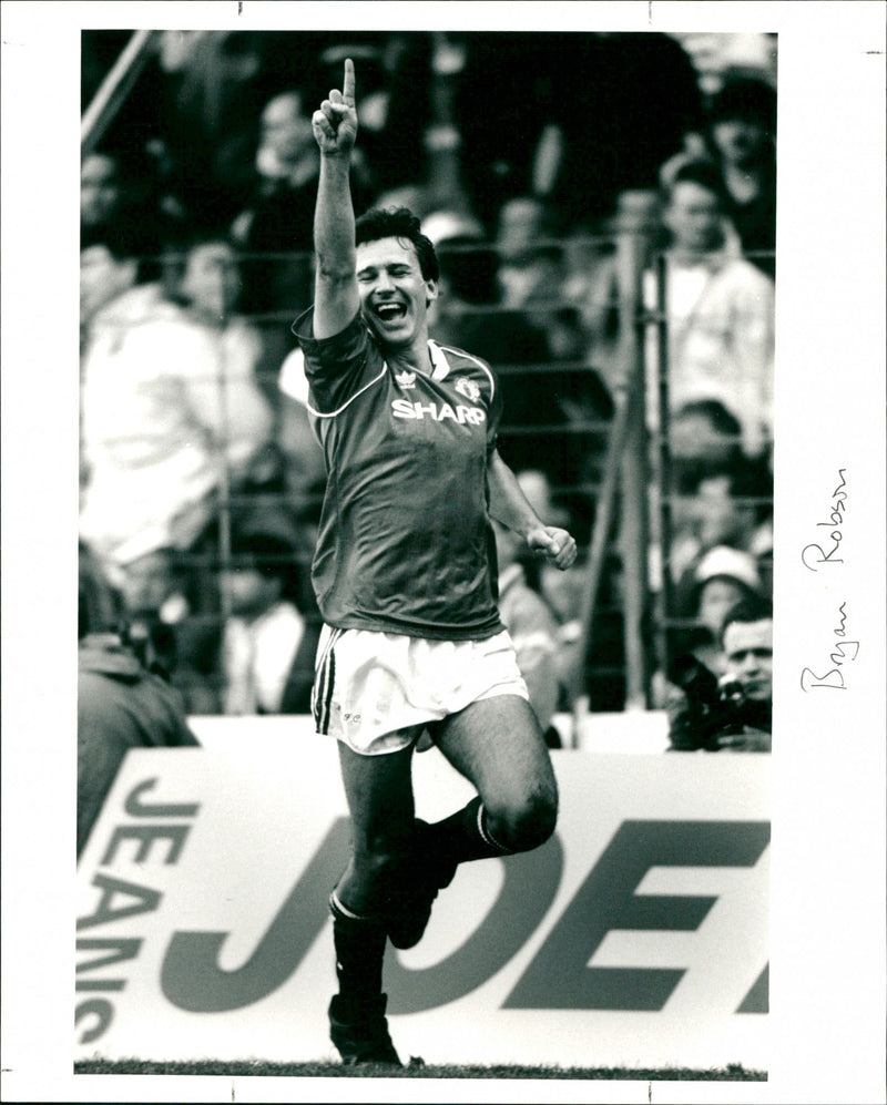 Bryan Robson - Vintage Photograph