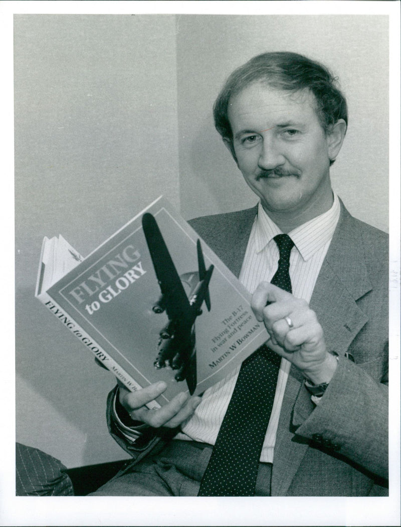 1992 FINLAY WRITER - Vintage Photograph