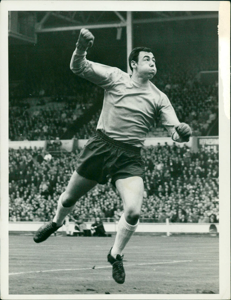 Gordon Banks - Vintage Photograph