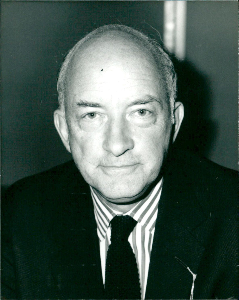 Geoffrey Pattie, CON - Vintage Photograph