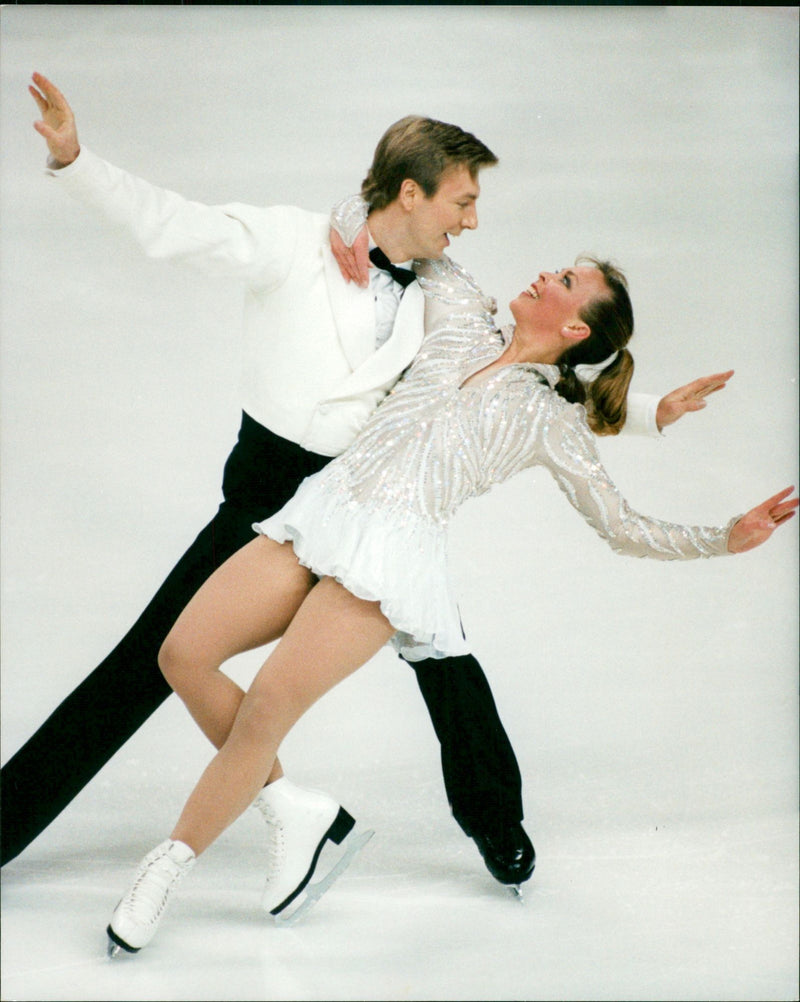 Jayne Torvill & Christopher Dean - Vintage Photograph