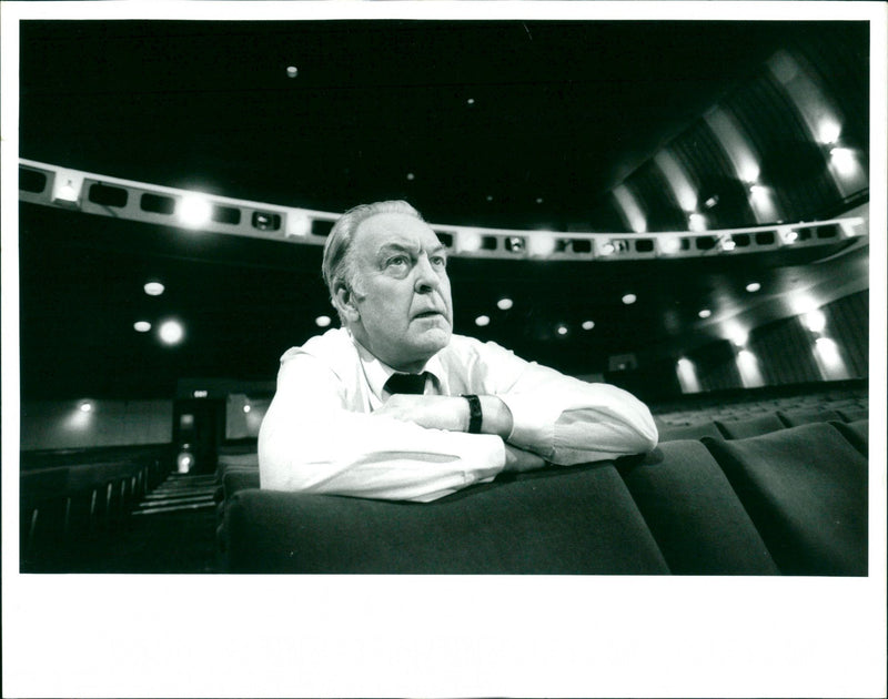 Donald Sinden - Vintage Photograph