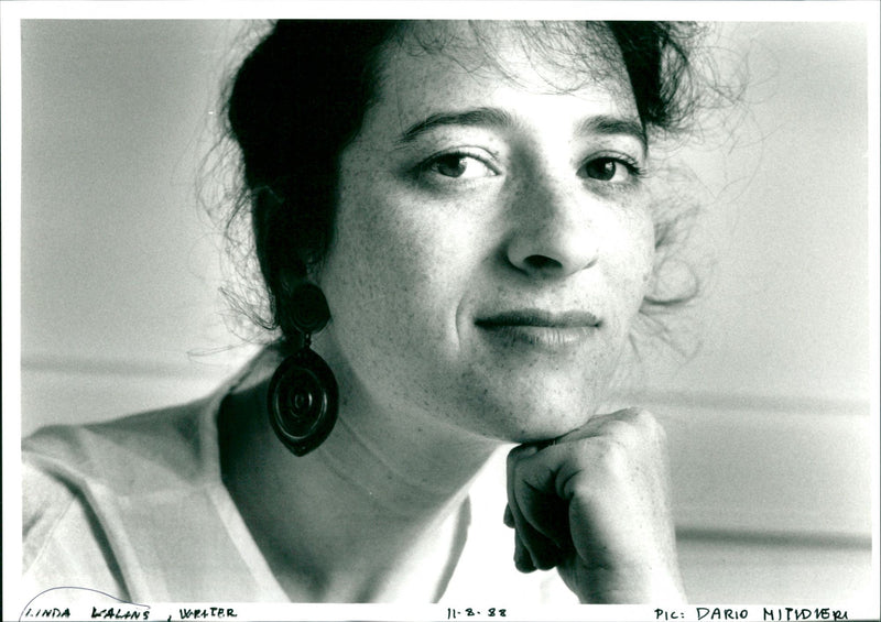Linda Valins
Writer - Vintage Photograph