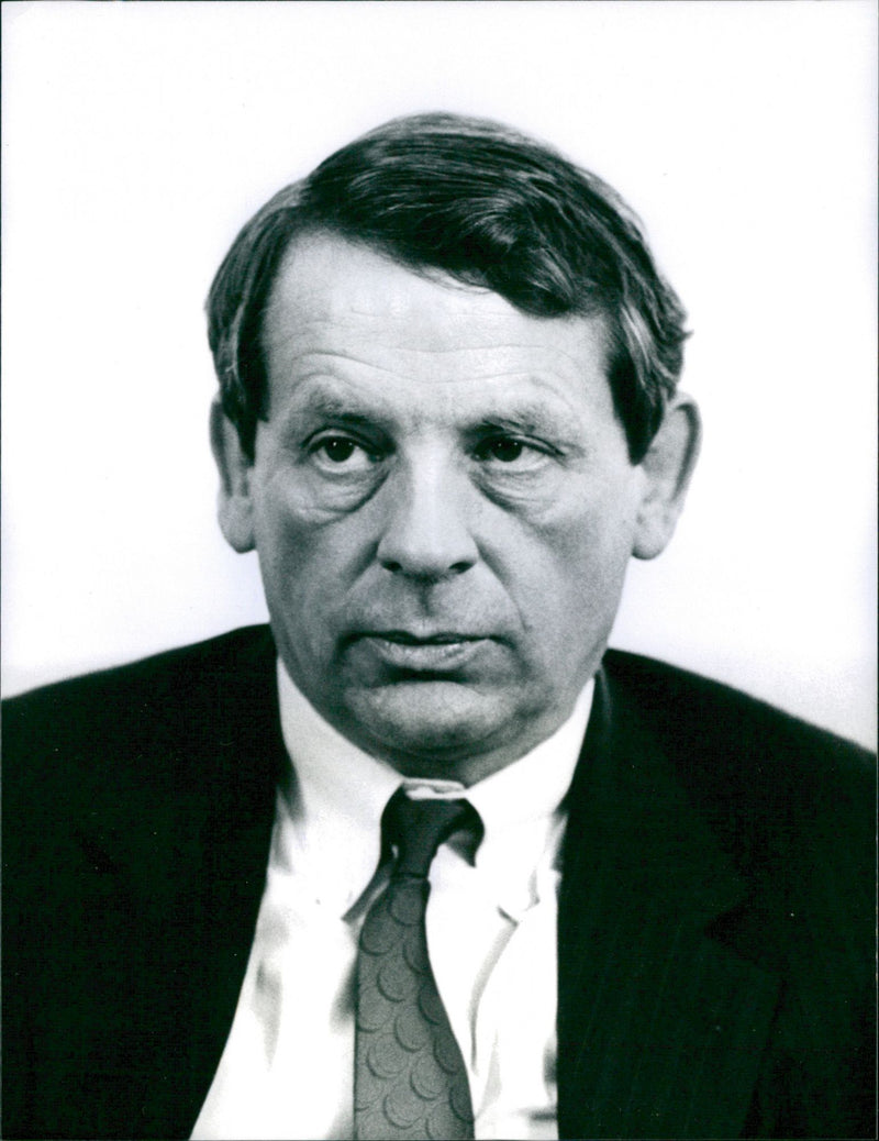 BANK WELMETRCZ IS ONG UNIVERSAL KEYSTONE AMERICAN WRITER - Vintage Photograph