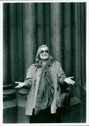 1991 JENNIFER JANERKEN IRISH JAPEQHEGEYSUANS WRITER JOHNSON - Vintage Photograph