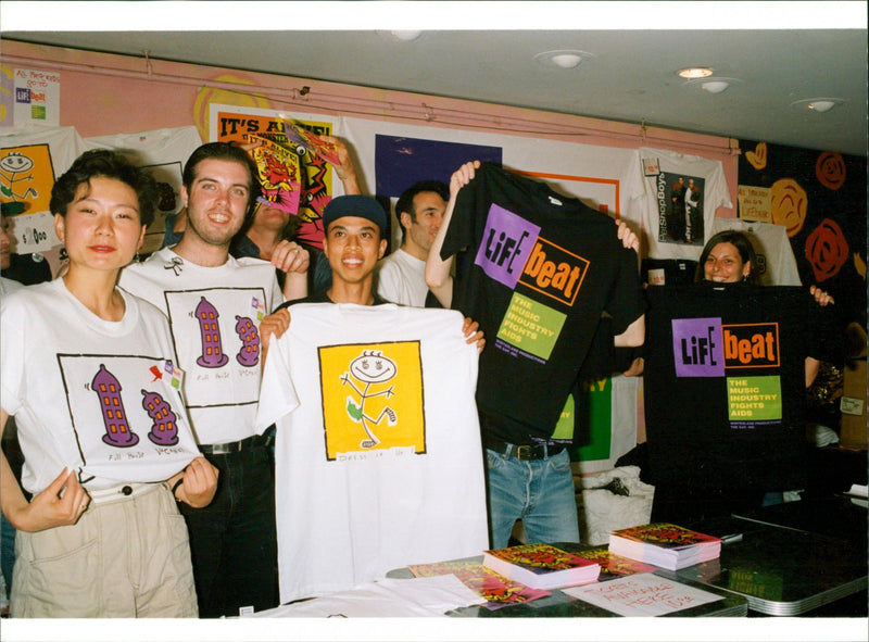 LIFEBEAT: THE MUSIC INDUSTRY AGAINST AIDS - Vintage Photograph
