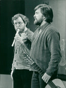 CLAS AND PEHRSSON ULF TVS AHSLUND GUITAR BILDEN ARO ARTIST MUSICIANS OUT - Vintage Photograph