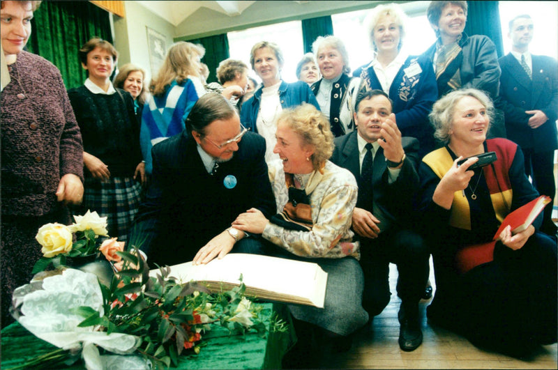 1996 SWEDEN ESPONSIBLE FUTUE IMAGE DELIV LEIF JANSSON POLAR PRIZE MUSIC - Vintage Photograph