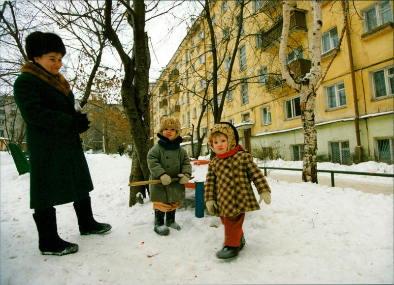 1952 TELEPHOTO PICA DESK LANDSCAPE SIBERIA ALIAGEGENS IMAG RUSSIA - Vintage Photograph