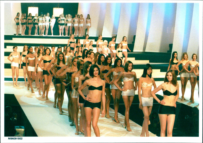 Elite Model Look 1996 - Vintage Photograph