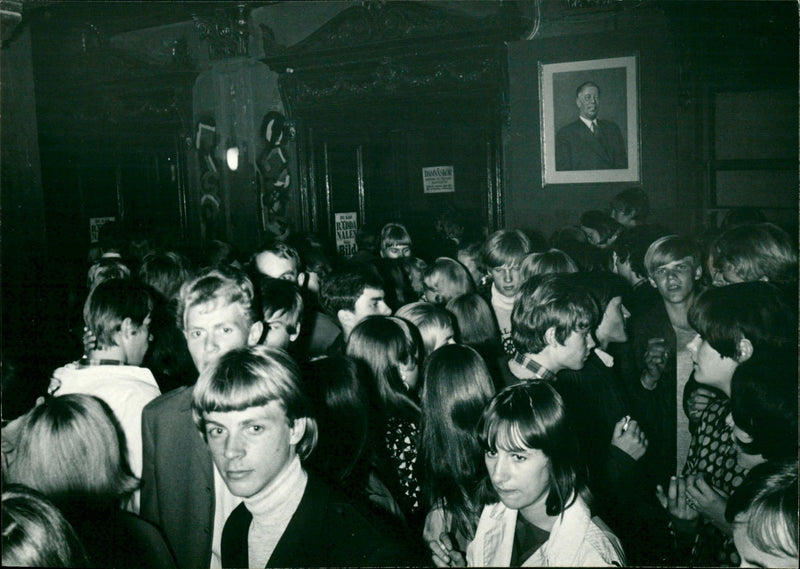 Full on Nalen - Vintage Photograph