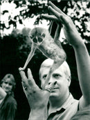 1985 BUT AQUARET ANIMALS SVE VERY INCREASE ITS SCENTLIG AND - Vintage Photograph