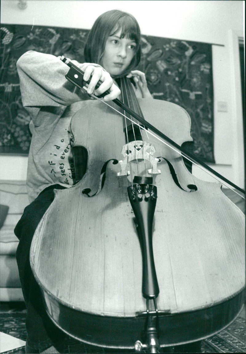 1993 MUSICIAN - Vintage Photograph