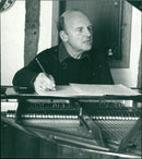MUSICIAN ROBERT - Vintage Photograph