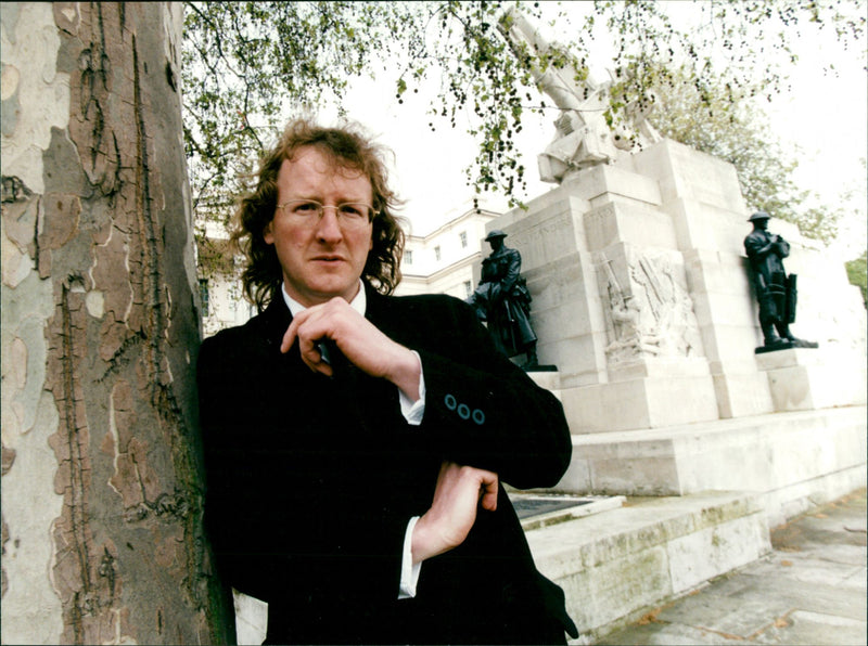 BRITISH IMAGE ROYAL WRITER TELEVISION - Vintage Photograph