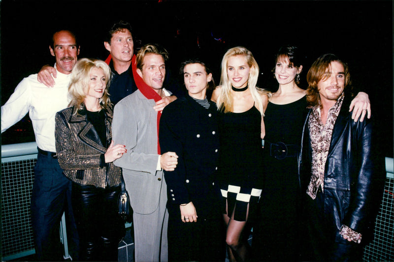 Lisa Hasselhoff, David Hasselhoff, David Chokachi, Geena Lee Nolin, Alexandra Paul and Jaason Simmons - Vintage Photograph