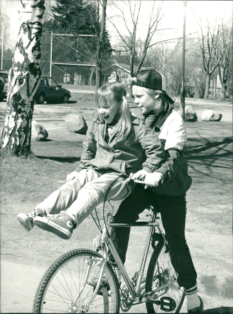 Malin Toverud on TV Program : Rely on The Unexpected - Vintage Photograph