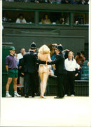 PICA PHOTO SOLO PROTESTANTS MAW DUKE ROYAL ENGLAND PRINCE INCLUDING - Vintage Photograph