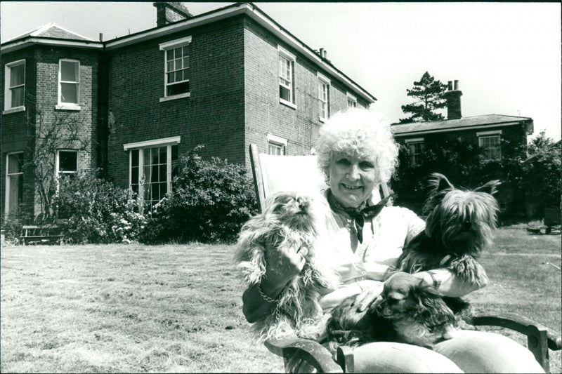 Diana Cooper - Vintage Photograph