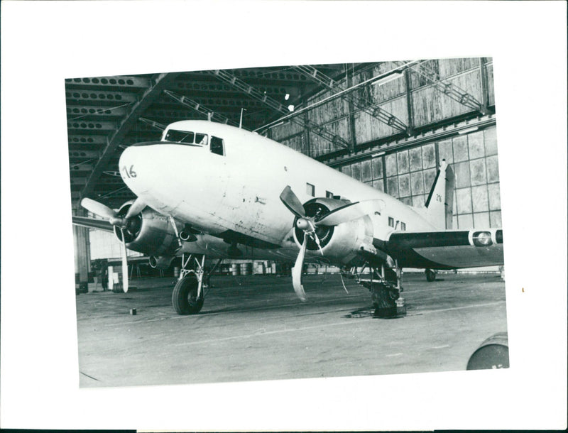 Douglas DC-3 - Vintage Photograph