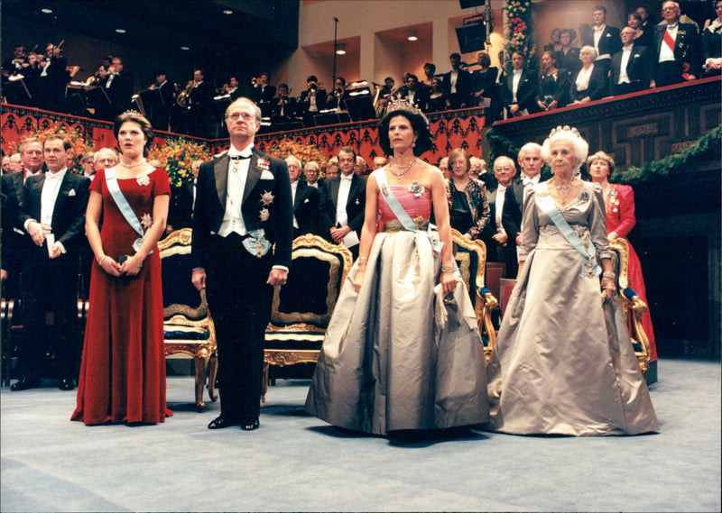 1995 SWEDEN PICA RESPO HENRIKSSON JANERIK KING PRINCESS QUEEN CONCERT TOGETHER - Vintage Photograph