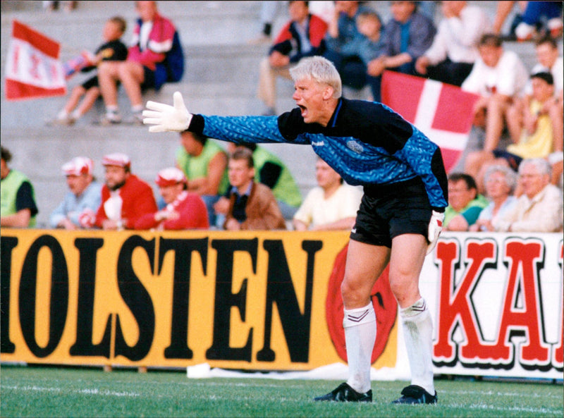 Peter Schmeichel - Vintage Photograph