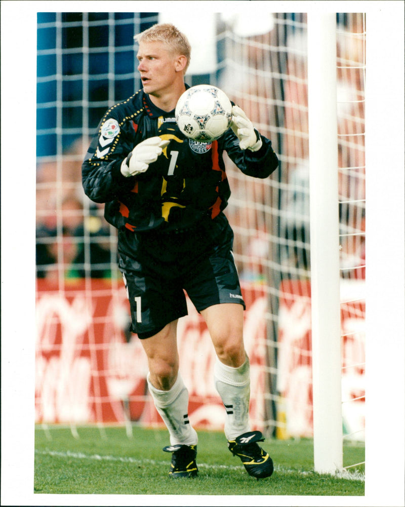 Peter Schmeichel - Vintage Photograph