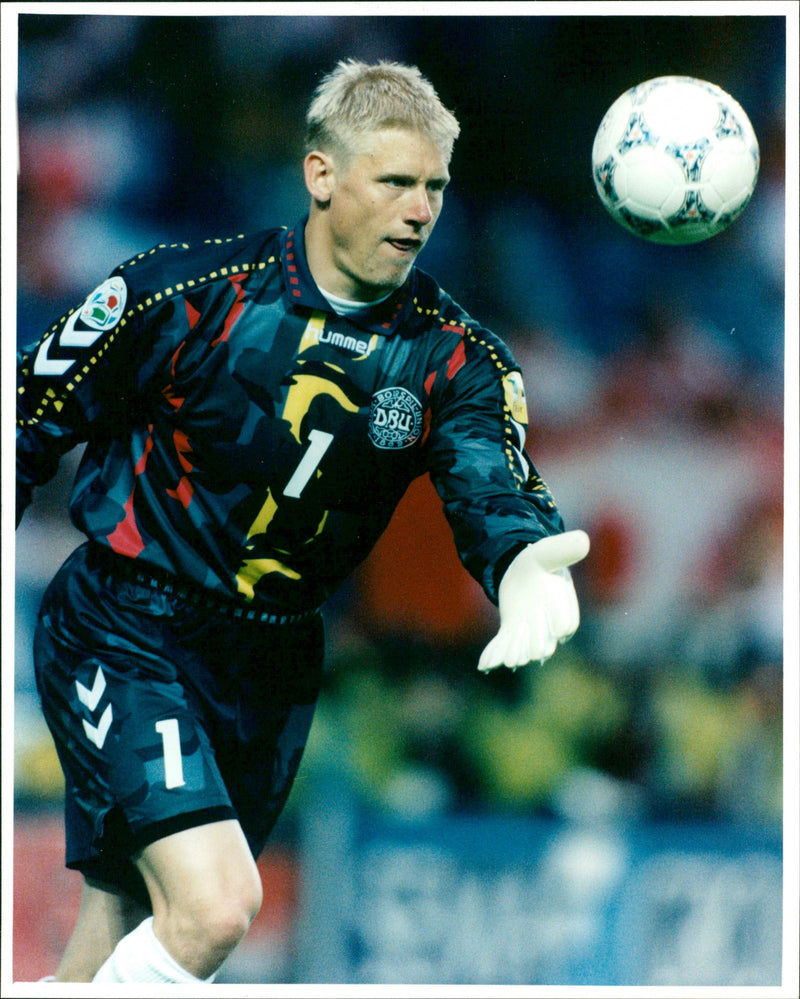 Peter Schmeichel - Vintage Photograph