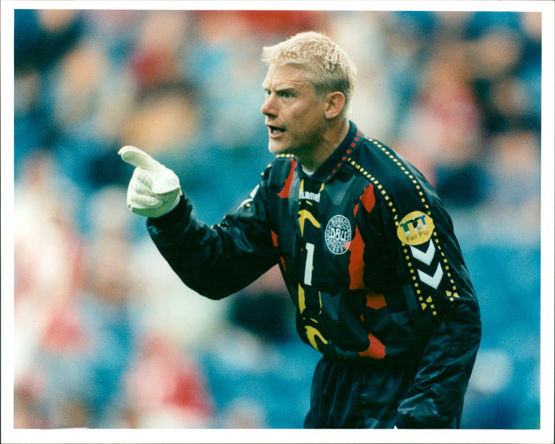 Peter Schmeichel - Vintage Photograph