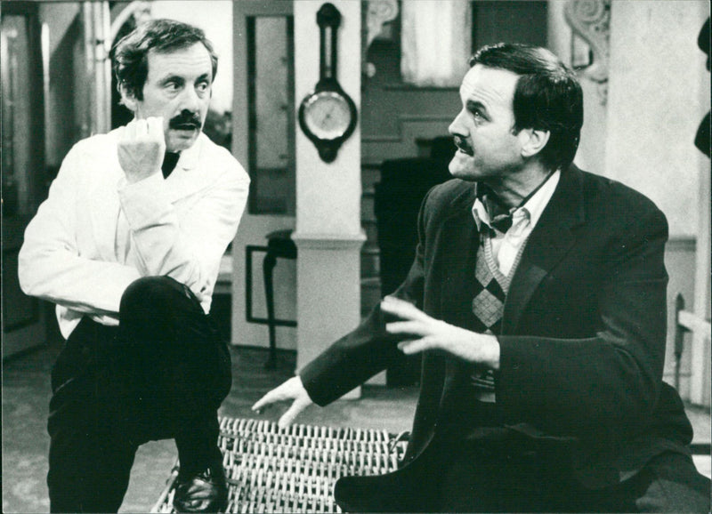 TV series Pang in the building FAWLTY TOWERS - Vintage Photograph