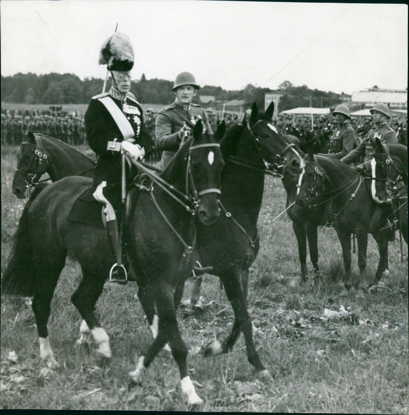 The King on horseback - Vintage Photograph