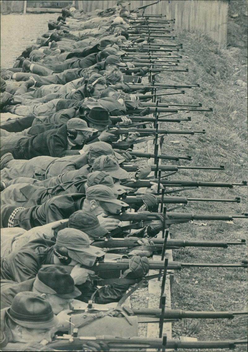 HERPSHOOTER WRITER - Vintage Photograph