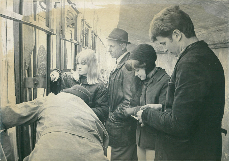 GROUND HARALD TOMB ACCTION WRITER - Vintage Photograph