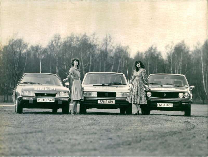 Varius. - Vintage Photograph